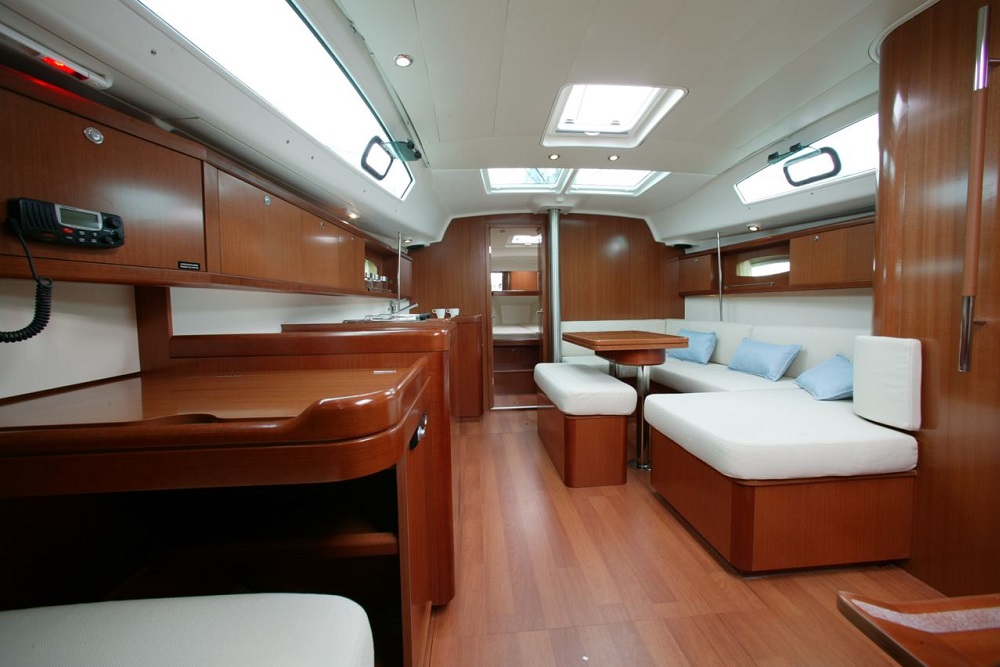 yacht